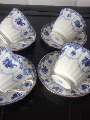 Duchess Genevieve кости фарфора x 4 ножки чашки и блюдца синий и белый - неиспользованный - Изображение 1 из 4