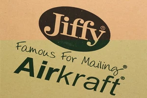 Box of 50 Genuine Jiffy Airkraft J6 White Padded Bubble Envelope Postage Bags - Picture 1 of 12