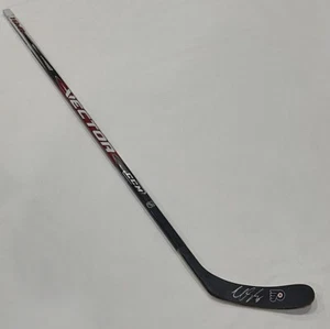 CLAUDE GIROUX SIGNED FULL SIZE HOCKEY STICK PHILADELPHIA FLYERS PROOF JSA COA - Picture 1 of 3