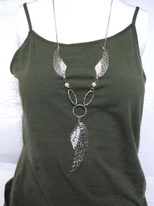 Angel Wings Pendent Necklace & Earrings Set Silver Color Lightweight No Markings - Picture 1 of 12