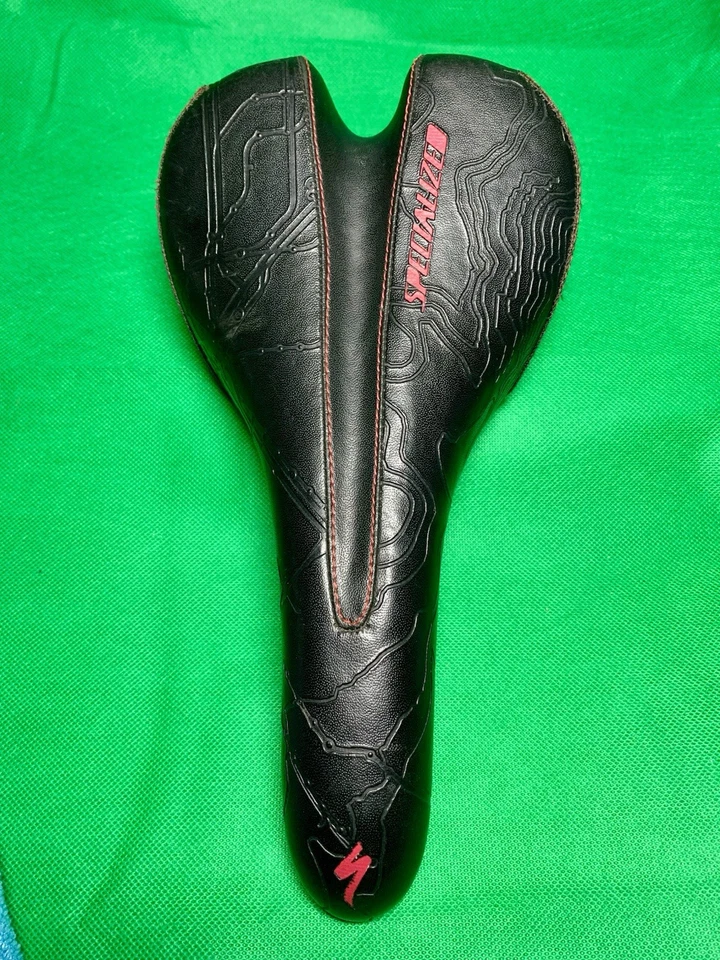 Sillín BG Specialized vintage negro rojo costuras Foto 1 de 4