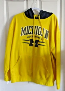 Michigan Wolverines Sweatshirt XL Adult Pullover Hoodie Yellow - Picture 1 of 6
