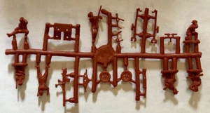 Strelets WWII Finnish Anti-Tank Squad  in Summer Dress - Contains 1 Sprue  - Picture 1 of 2