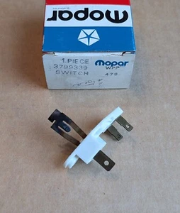 Interruptor de permanencia del motor del limpiaparabrisas Mopar NOS con intermitente. Dodge Chrysler Plymouth 1978-79 - Imagen 1 de 2