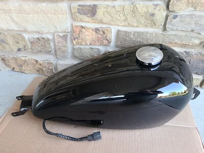 Harley-Davidson Iron 883 XL883N 2017 tanque de gasolina 75268-07F Foto 1 de 4