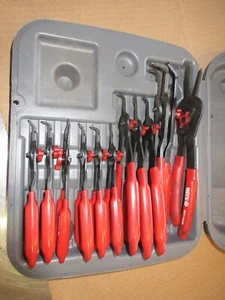 Juego de 12 alicates de anillo a presión Matco Tools MST1225B en caso de que haya un poco sucio - Imagen 1 de 4