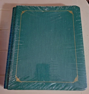 Libro de recortes Creative Memories verde bosque con pergamino dorado Inc 15 hojas Foto 1 de 2