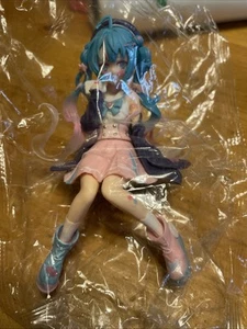 New Hatsune Miku Anime figure Pink sakura sitting position PVC Action figure mod - Picture 1 of 1