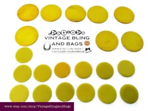 21 15-27mm Vintage YELLOW bovine bone & plastic games counters, games tokens, - Picture 1 of 6