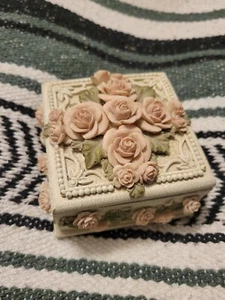 Porta Joyero Baratija Floral Pintado a Mano Resina Flores Vides Hoja De Colección - Imagen 1 de 8
