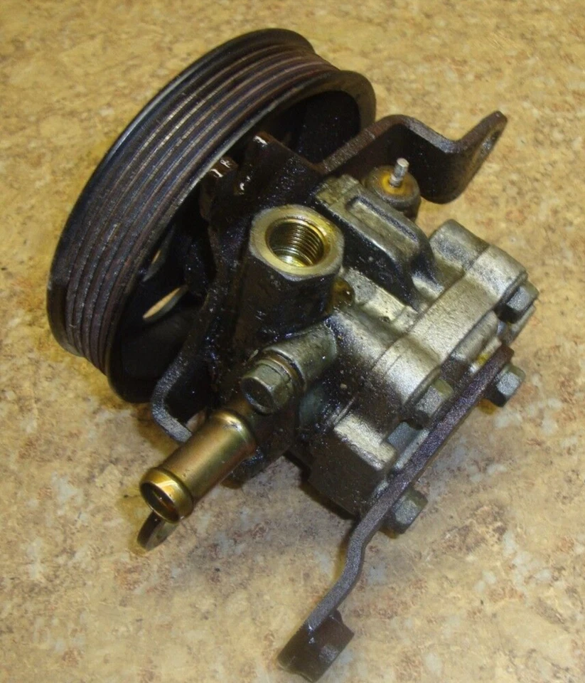 Nissan Altima 2.5S 2005 2.5 L S SL 2003 2002 2004 bomba de dirección asistida Foto 1 de 1