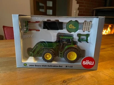 Siku Farmer 1:32 John Deere 6520 set trattore agricolo Agritechnica 2005 trattore - Immagine 1 di 4