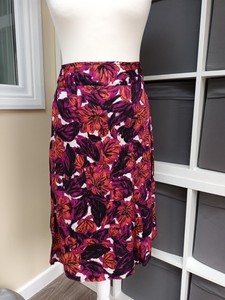 BNWOT WALLIS - Ladies size 18 Spring Summer Knee Length Floral Skirt