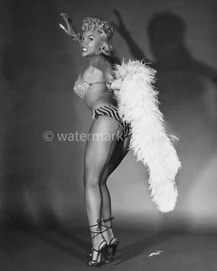 Vintage - LILLY CHRISTINE - BURLESQUE DANCER - 8X10 PUBLICITY PHOTO - Picture 1 of 1