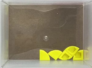 LEGO Parts - Neon Yellow Tile, Round 1 x 1 Quarter - No 25269 - QTY 5 - Picture 1 of 1