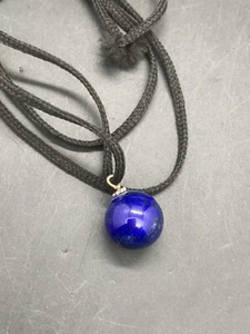 33 Carats Lapis Lazuli Round Pendent With Black Wire. - Picture 1 of 7