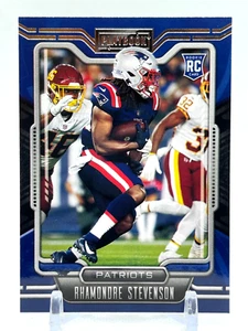 Rhamondre Stevenson 2021 Panini Playbook Fútbol Novato RC #133 - Imagen 1 de 1