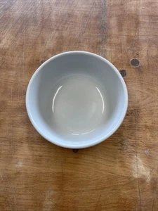 Pottery Barn DU JOUR Coupe Cereal Bowl 6 1/8 in White Band 1 ea 2 available - Imagen 1 de 7
