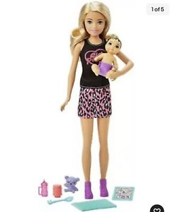Mattel - Barbie Skipper Babysitters Inc. Doll & Accessories, Blo