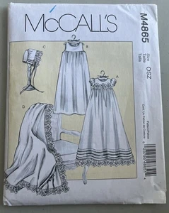 Vestido para bebés McCall's M4865, sin mangas, manta con capó tallas NB-LG SIN CORTAR bautizo - Imagen 1 de 3