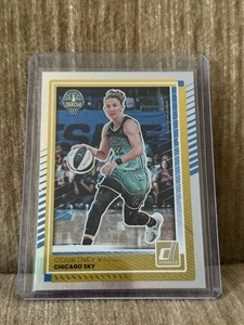 2025 Panini Donruss WNBA #34 Courtney Vandersloot Holo Silver Rainbow Foil Sky - Picture 1 of 2