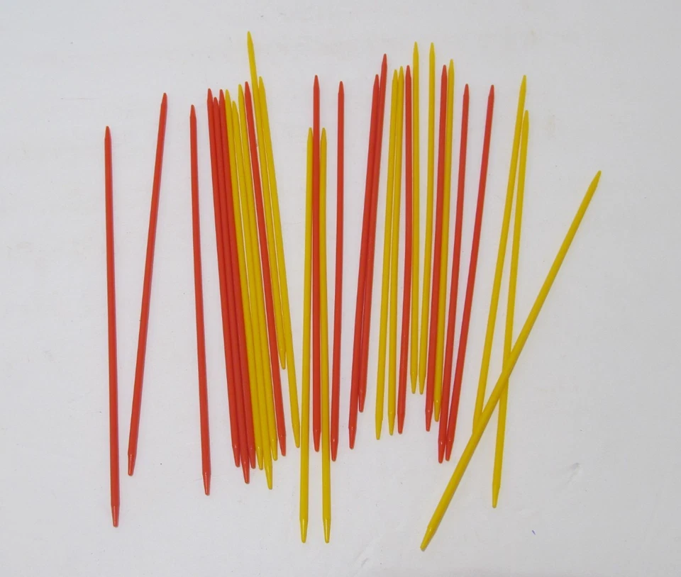 Vtg 1967 IDEAL KerPlunk Game 2415-8 SKINNY STICKS Only Parts - Image 1 of 1