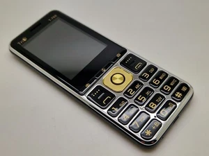 VGC TRi-768 Generic Chinese 3 Nano Sim Unlocked Mobile Phone 3UKPOST - Afbeelding 1 van 9