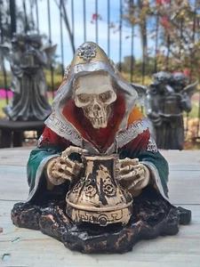 Estatua de Santa Muerte Color Arco Iris 8"X8" Santa Muerte/Salud/Curada/7 Poderes - Imagen 1 de 10