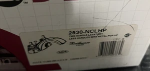 Robinet de toilette Delta à deux poignées Centerset en nickel nacré et chrome = 2530-NCLHP - Photo 1/1