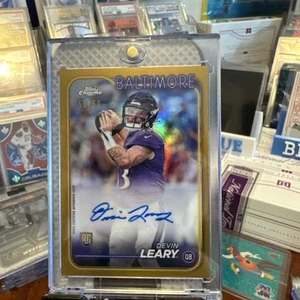 2024 Topps Chrome Auto Rc Gold Refractor 7/50 Devin Leary RA-DLE - Picture 1 of 2