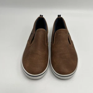 Zapato Deportivo Informal Sin Cordones Nautica Tan Niños Talla 4 - Imagen 1 de 9