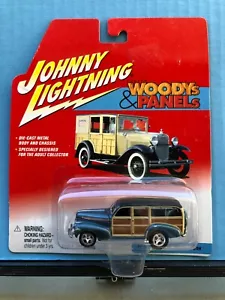 1/64 JOHNNY LIGHTNING WOODYS & PANELS 1941 CHEVROLET WOODY DELUXE WAGON BLUE - Picture 1 of 2