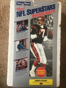 Figura Boomer Esiason Cincinnati Bengals 12 pollici NFL Superstar Silhouette Walll - Foto 1 di 1