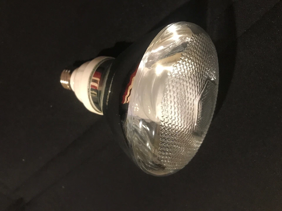 TCP 1P3823  CF23PAR38/2700K Model#EDXP38-23  par38 compact fluorescent - Image 1 of 4