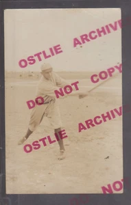 Streator ILLINOIS RPPC 1915 EQUIPO DE BÉISBOL Boosters LIGA MENOR Dick Higgins BAT - Imagen 1 de 3