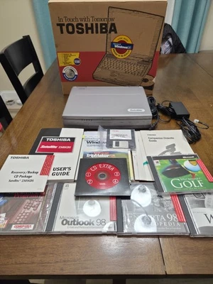 Toshiba Satellite 2505CDS - Image 1 of 4