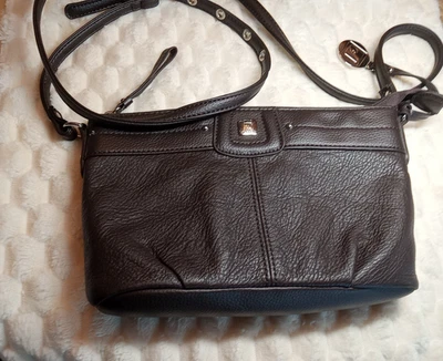 Cartera Bandolera de Viaje STONE MOUNTAIN Marrón Suave Imitación Cuero Guijarro Nueva Sin Etiquetas Foto 1 de 4