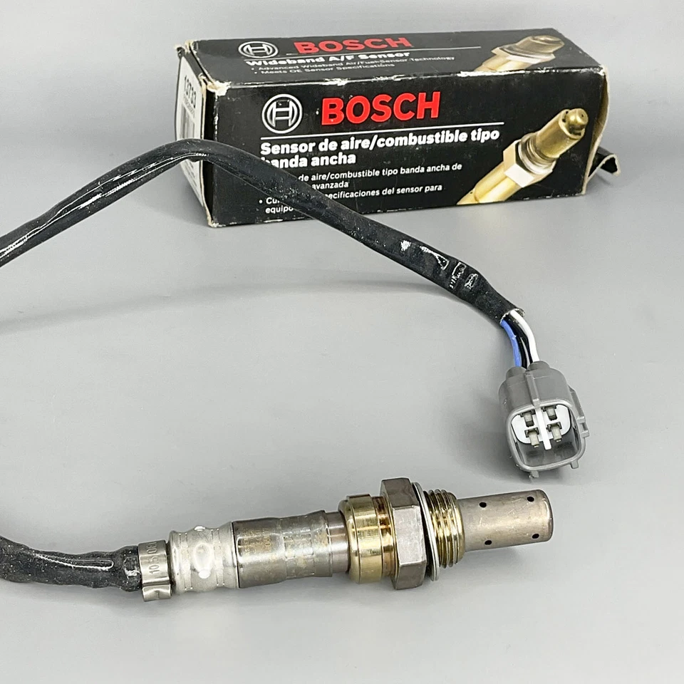 OE Bosch 13733 Oxygen Sensor  For 1999-2003 Toyota Camry Subaru Outback Solara - Image 1 of 4