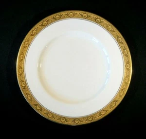 Royal Worcester Gold Encrusted C-1393 - Dinner Plate - Picture 1 of 3