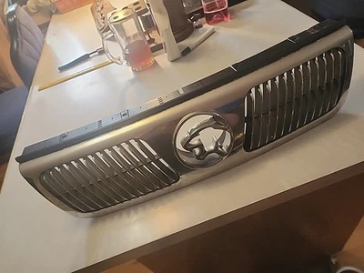 Parrilla delantera Mercury Cougar 1994 a 1995 XR7 emblema cromo OEM  Foto 1 de 4