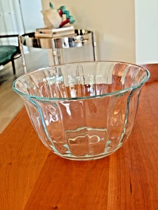 Vintage schwere aquamarin getönte Kunstglasschale, 10" getäfelt, skandinavisch MCM - Bild 1 von 7