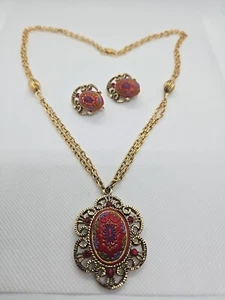 Set Of VINTAGE TARA PENDANT RED GOLD TONE CABOCHAN RED RHINESTONES W Clip-on S - Picture 1 of 13
