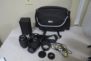 Nikon D40 6.1MP DSLR Digital Camera Kit/AF-S DX 18-55mm & 55-200 Bundle Tested - Picture 1 of 16