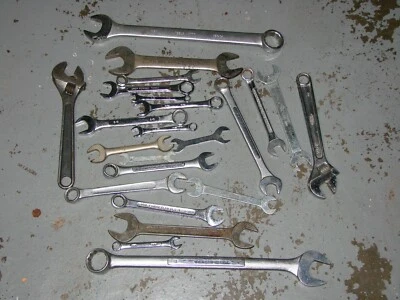 CAJA DE MISC. LLAVES 23 MEDIA LUNA COMBINACIÓN MÉRITO BLACKHAWK BENZOMATIC EE. UU. Foto 1 de 4