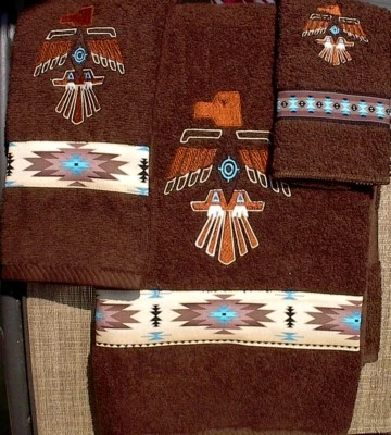 JUEGO DE TOALLAS BORDADAS THUNDERBIRD (NATIVO AMERICANO) Foto 1 de 2