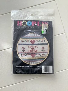 Golden Bee Stamped Cross Stitch FAMILIES ARE FOREVER 4” Round w/Hoop #20286 1986 - Picture 1 of 4