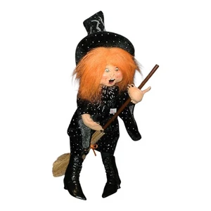 Bambola vintage Annalee strega con capelli arancioni 2005 15" Halloween stivali rigidi e scopa - Foto 1 di 3