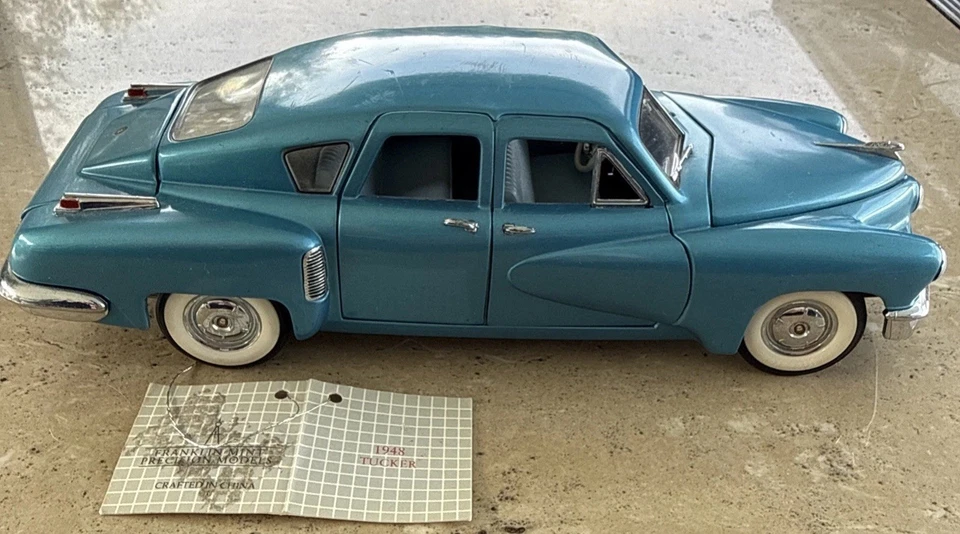 Литой автомобиль Franklin Mint 1948 Tucker Torpedo Waltz синий 1:24 ОТДЕЛЬНО без коробки - Изображение 1 из 4