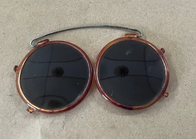 Gafas de sol retro con clip con marco de plástico LENTES ÁMBAR OSCURO Foto 1 de 3