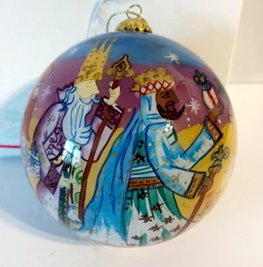 Pier 1 Li Bien Round Glass Ornament 2004 Reverse Painted 3 Kings Wise Men 4" - Picture 1 of 6